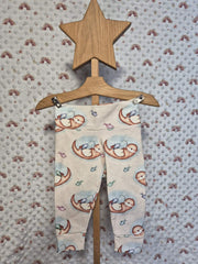 Otter Dinner Time- Sand -Leggings